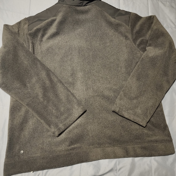 All in Motion - Picture 11 of 15